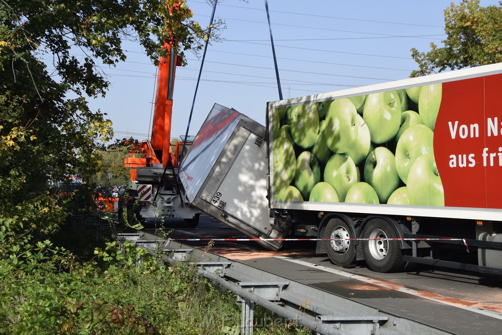 Schwerer VU PKlemm A 57 Rich Innenstadt Hoehe Koeln Chorweiler P027.JPG - Miklos Laubert